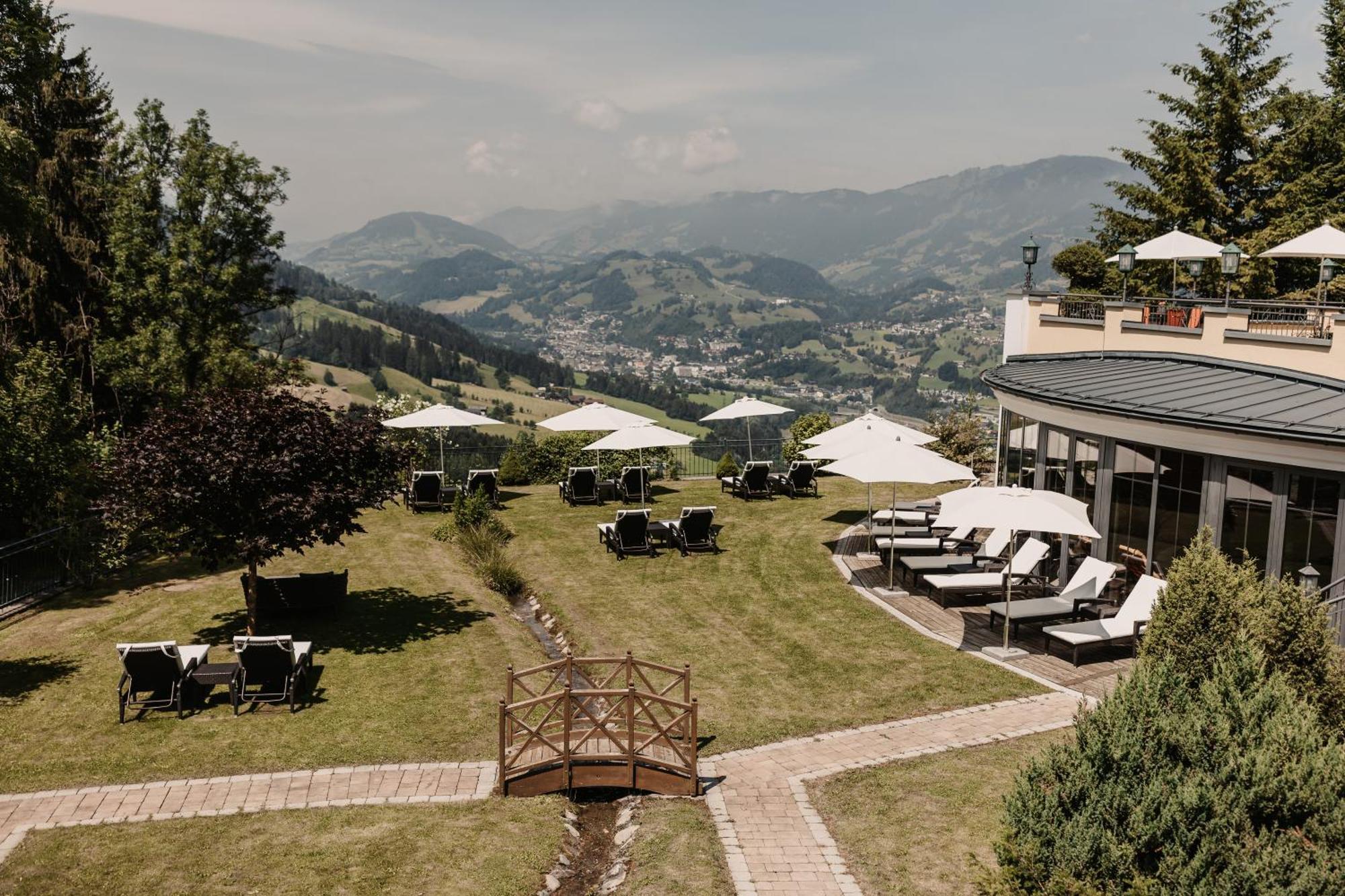 Gut Berg Naturhotel ザンクト・ヨーハン・イム・ポンガウ エクステリア 写真